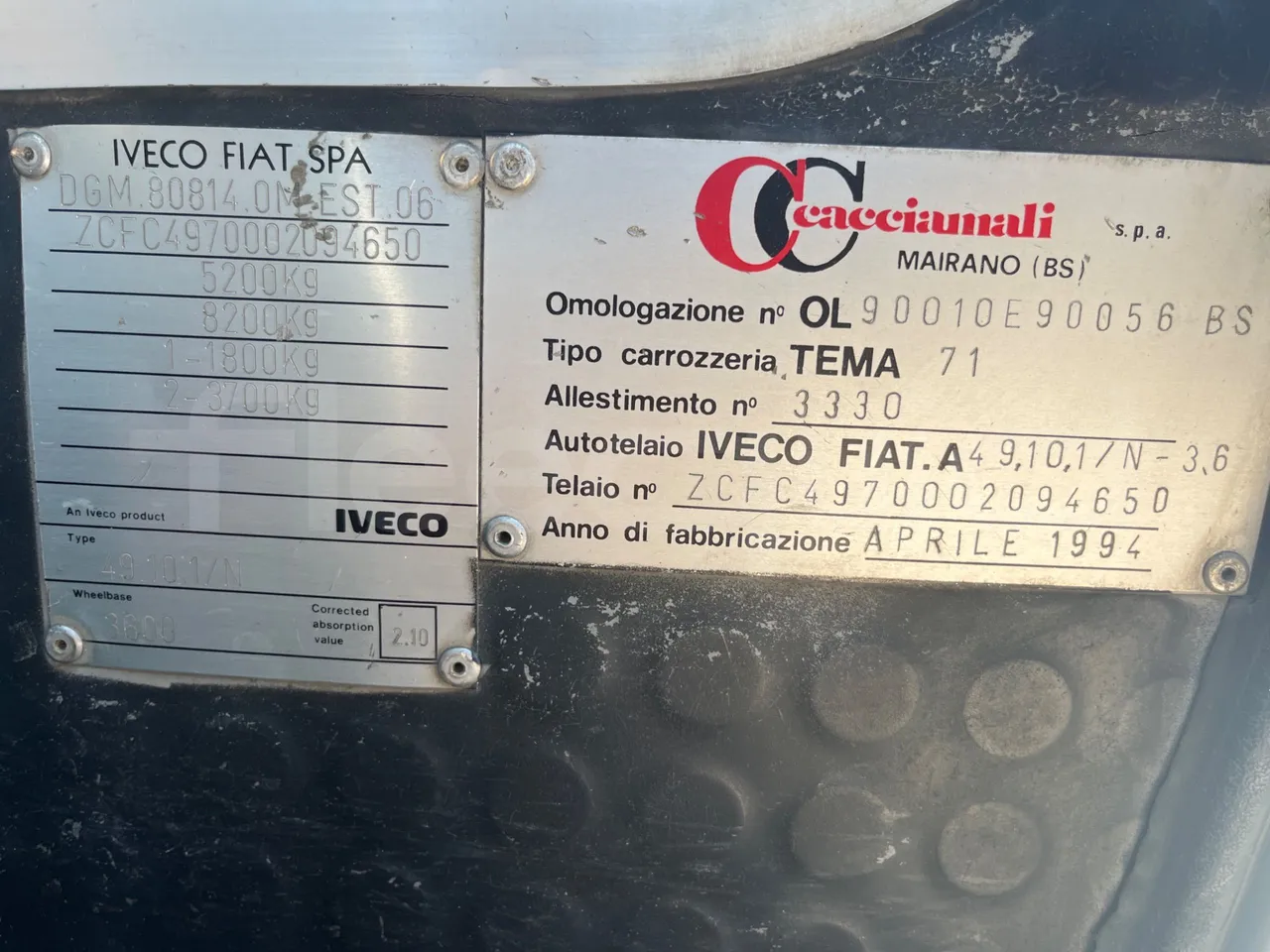 Iveco Cacciamali Tema - Euro1 - 76kW - 6.660mt - vehicle plate photo