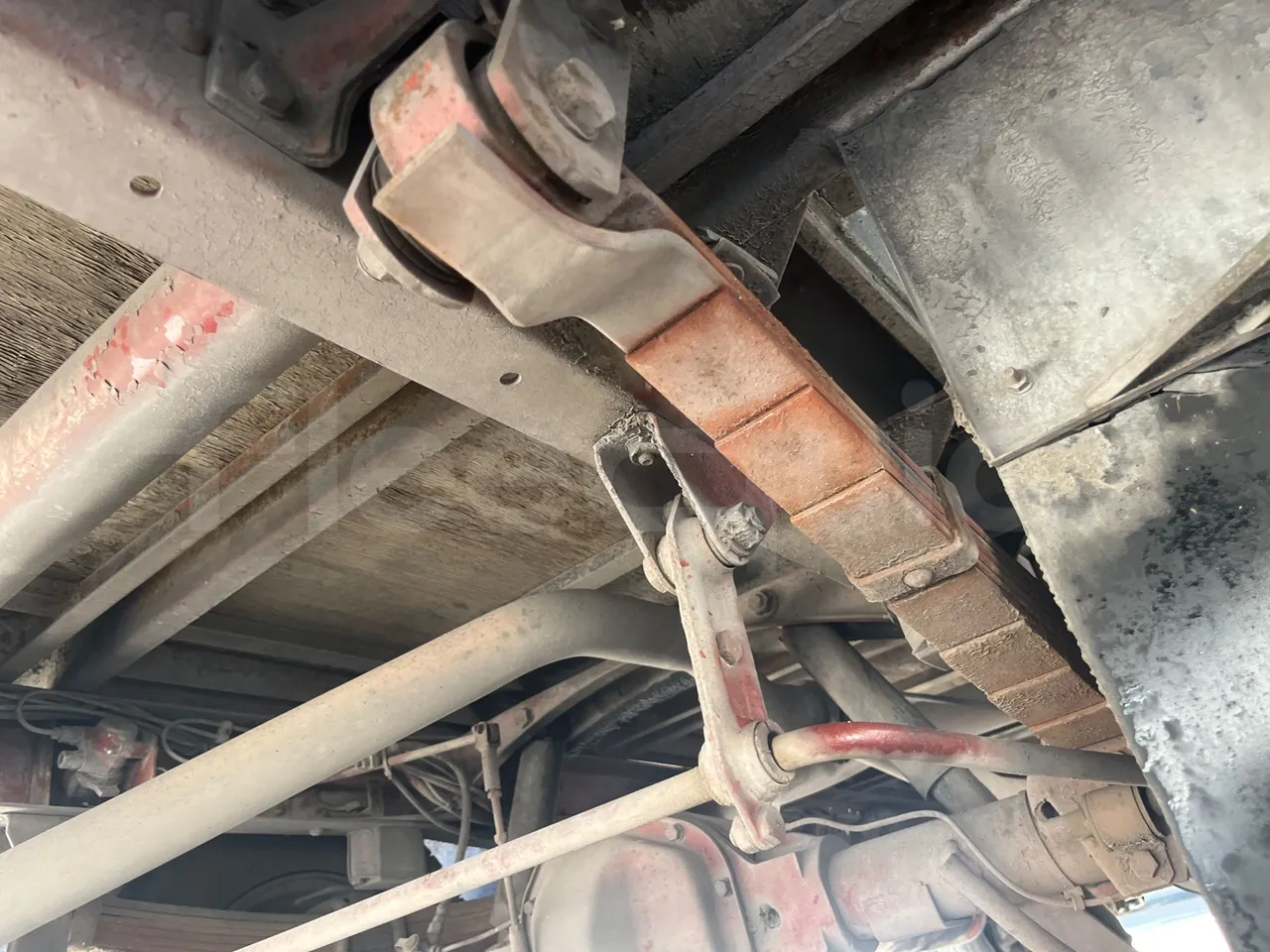 Iveco Cacciamali Tema - Euro1 - 76kW - 6.660mt - axle 2 shock absorbers 1 left