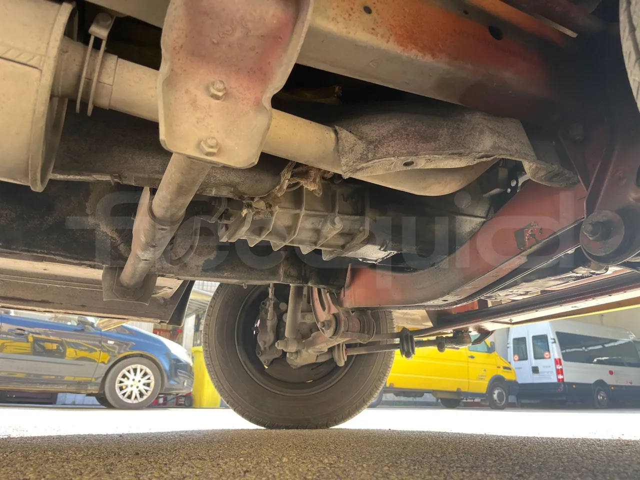 Iveco Cacciamali Tema - Euro1 - 76kW - 6.660mt - front axle left side