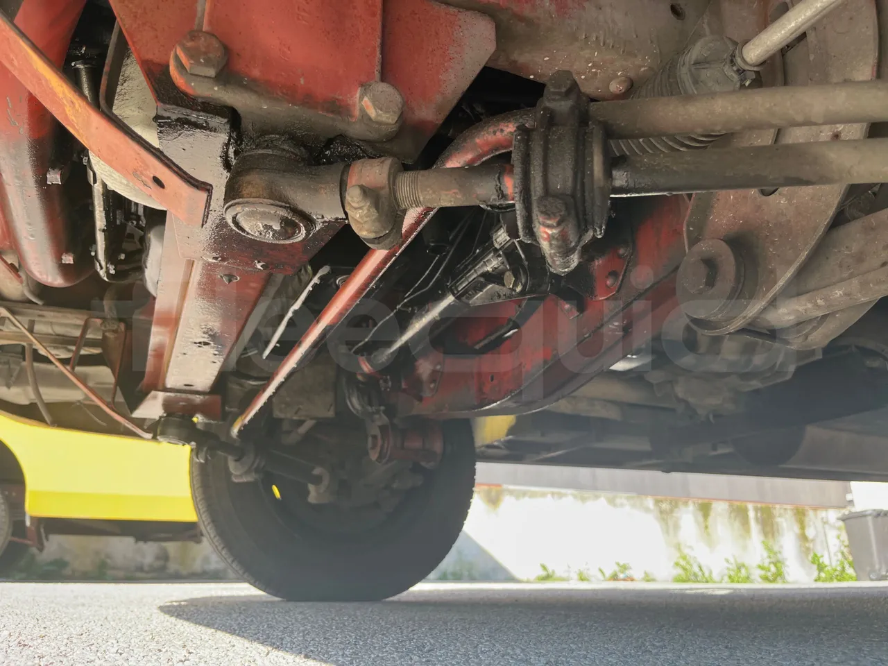 Iveco Cacciamali Tema - Euro1 - 76kW - 6.660mt - front axle right side