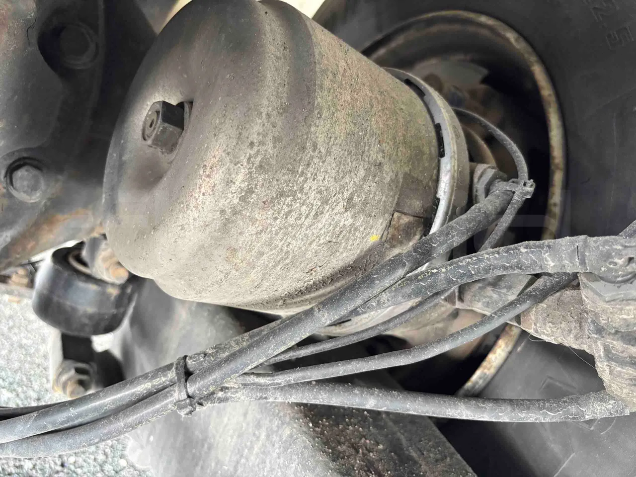 Setra S416 - axle 2 caliper brakes right