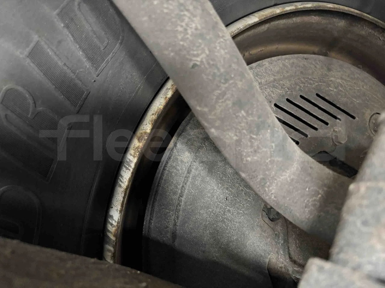 Setra S416 - axle 2 discs right