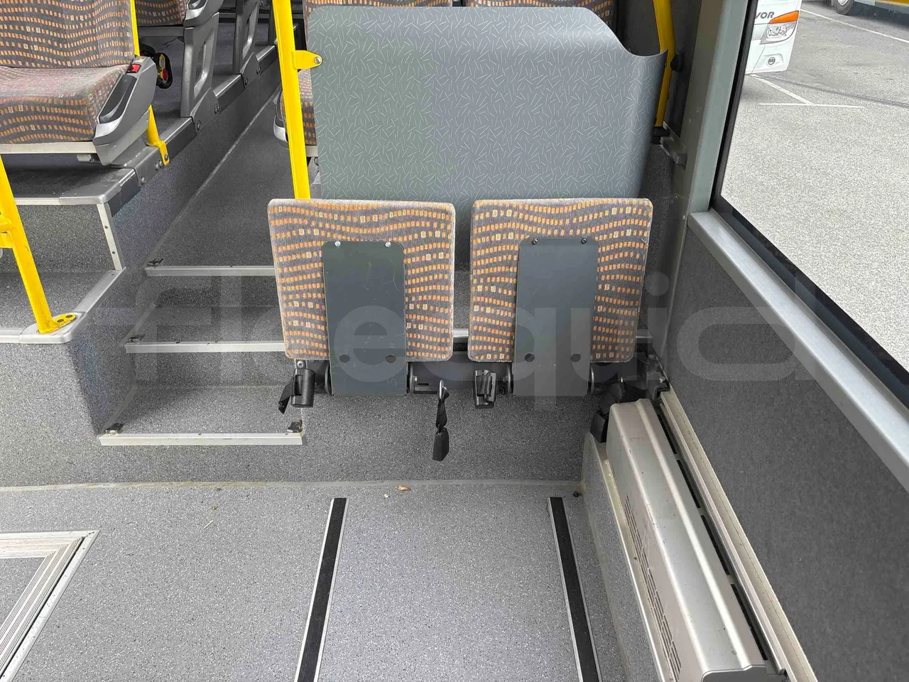 Setra S416 - folding seat photo