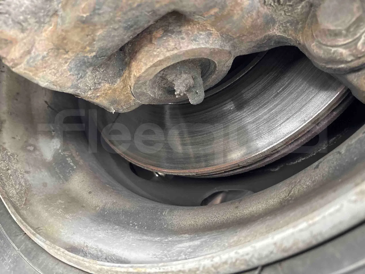 Setra S416 - front discs left
