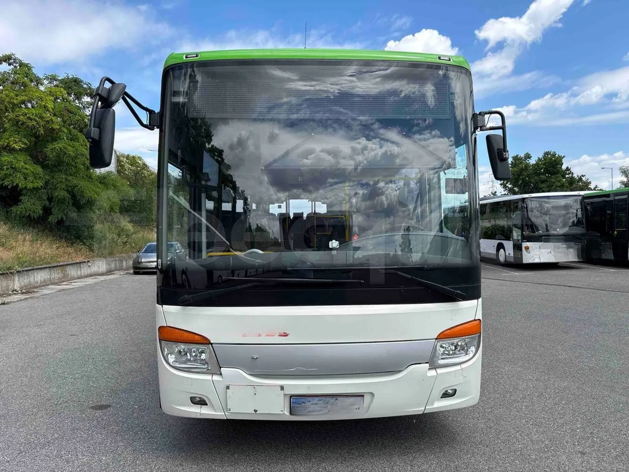 Setra S416 - front photo