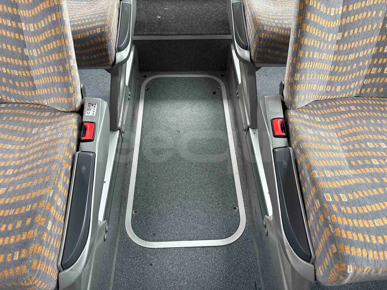 Setra S416 - floor hatches photo