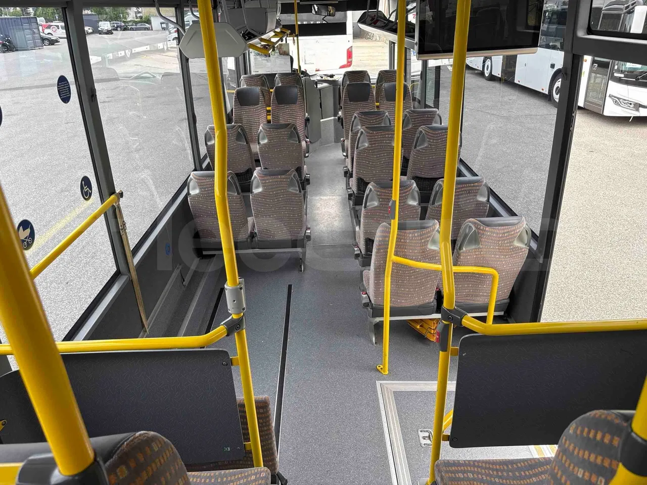 Setra S416 - forward view middle aisle