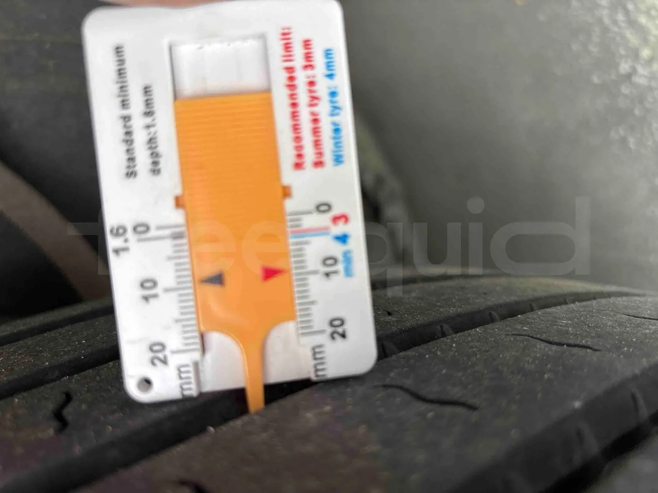 Setra S416 - tread condition front tires right