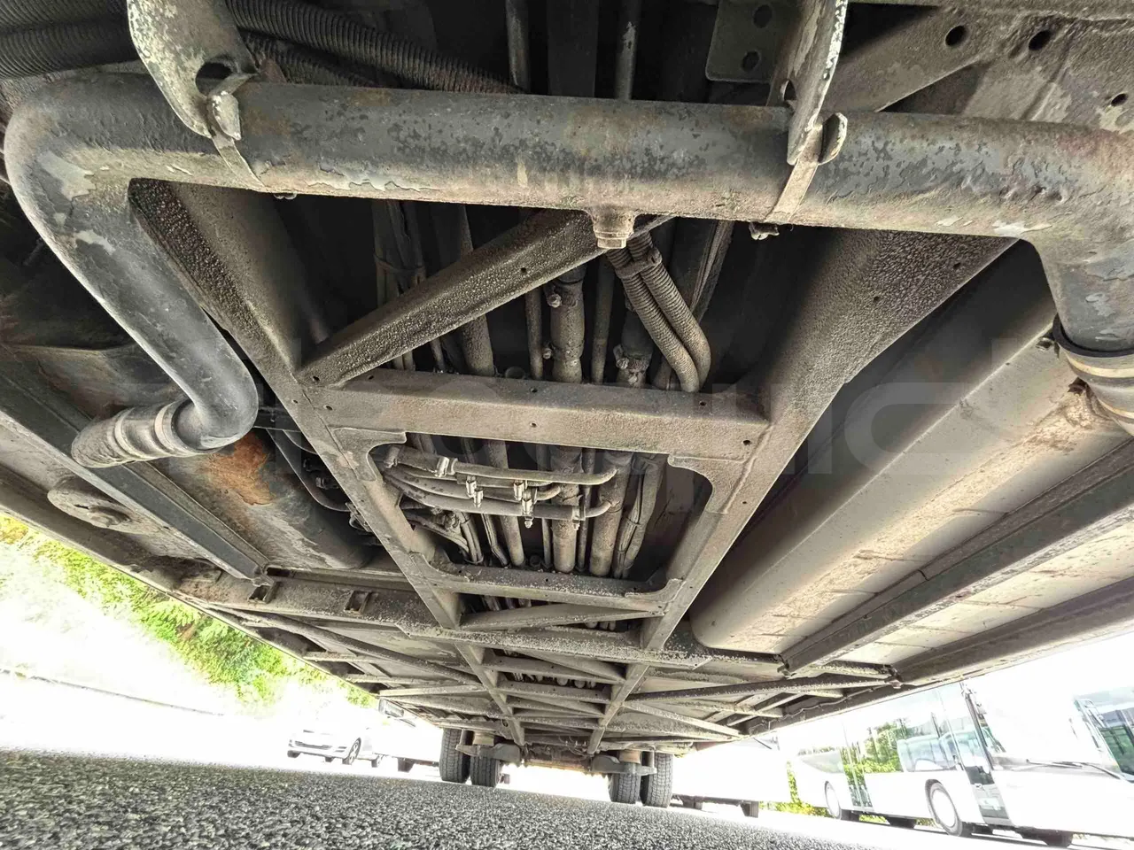 Setra S416 - central undercarriage photo
