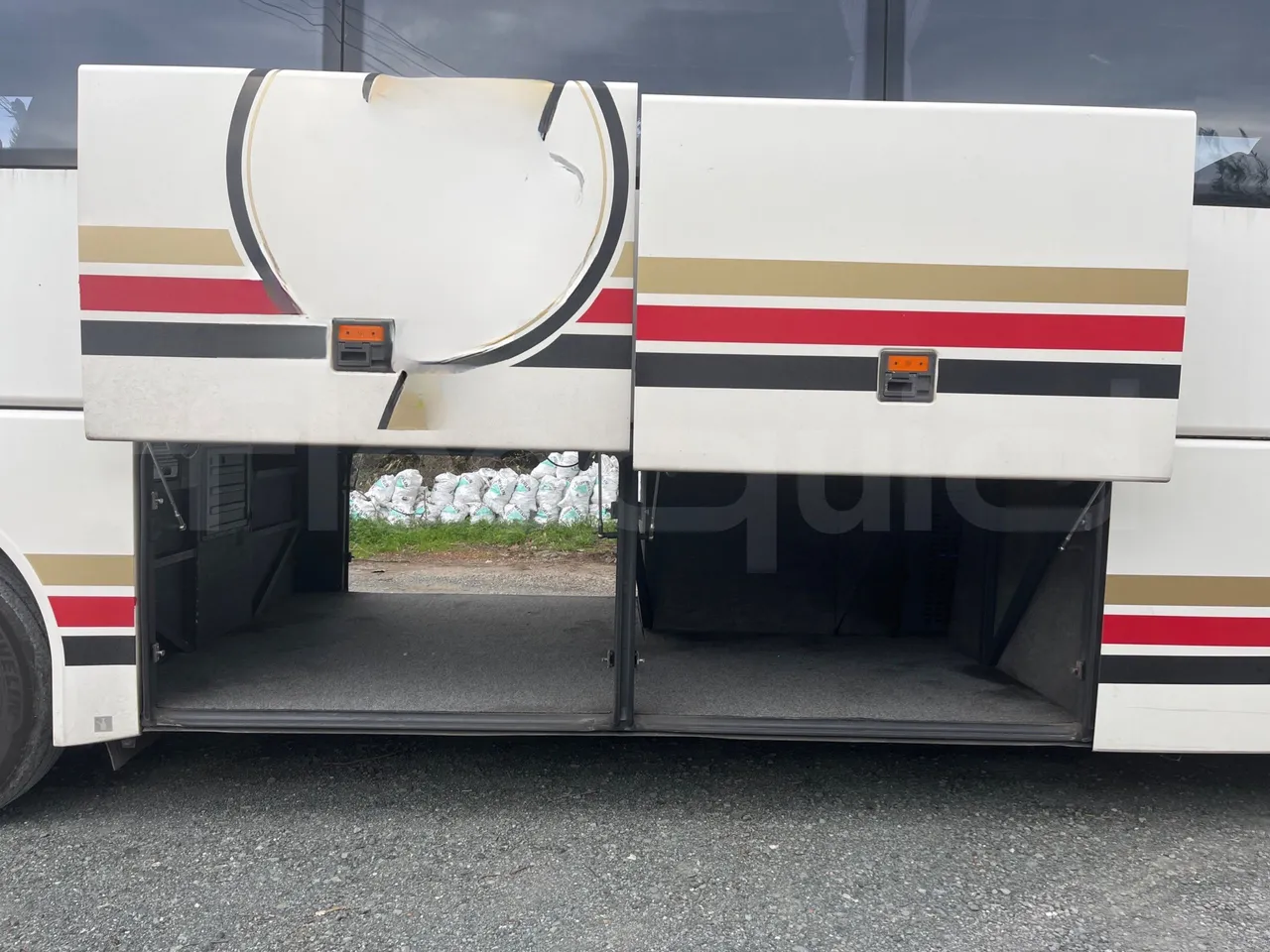 Man LIONS COACH L LIONS COACH L - Euro4 - 324kW - 13.800mt - luggage rack photo