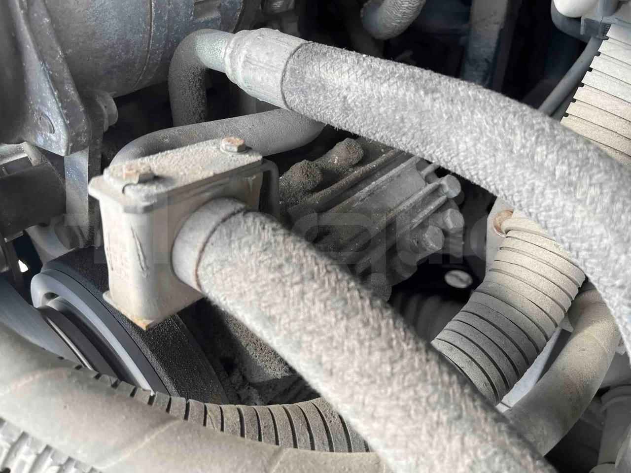 Mercedes-Benz Citaro O 530 628.02 - Euro 5 - 220 kW - 13.101 mt - air conditioning compressor