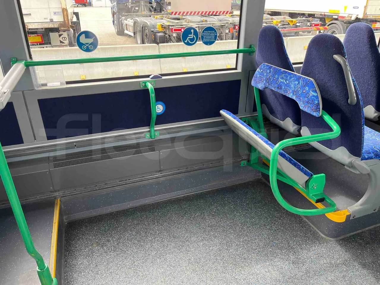 Mercedes-Benz Citaro O 530 628.02 - Euro 5 - 220 kW - 13.101 mt - disabled area photo
