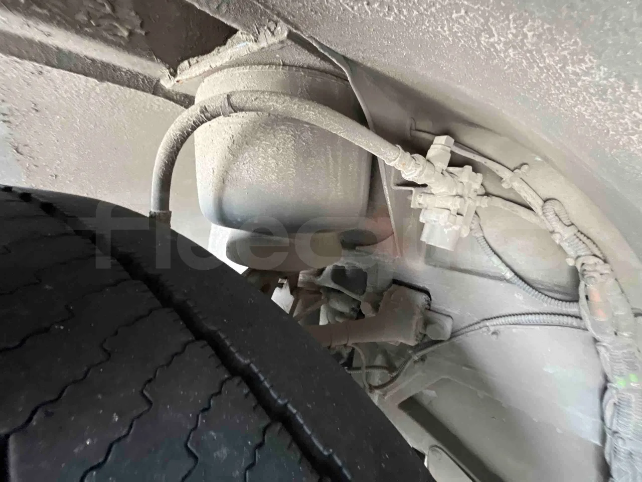 Mercedes-Benz Citaro O 530 628.02 - Euro 5 - 220 kW - 13.101 mt - front shock absorbers right