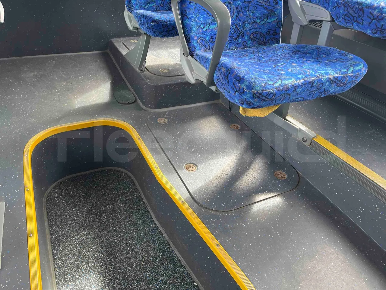 Mercedes-Benz Citaro O 530 628.02 - Euro 5 - 220 kW - 13.101 mt - floor hatches photo