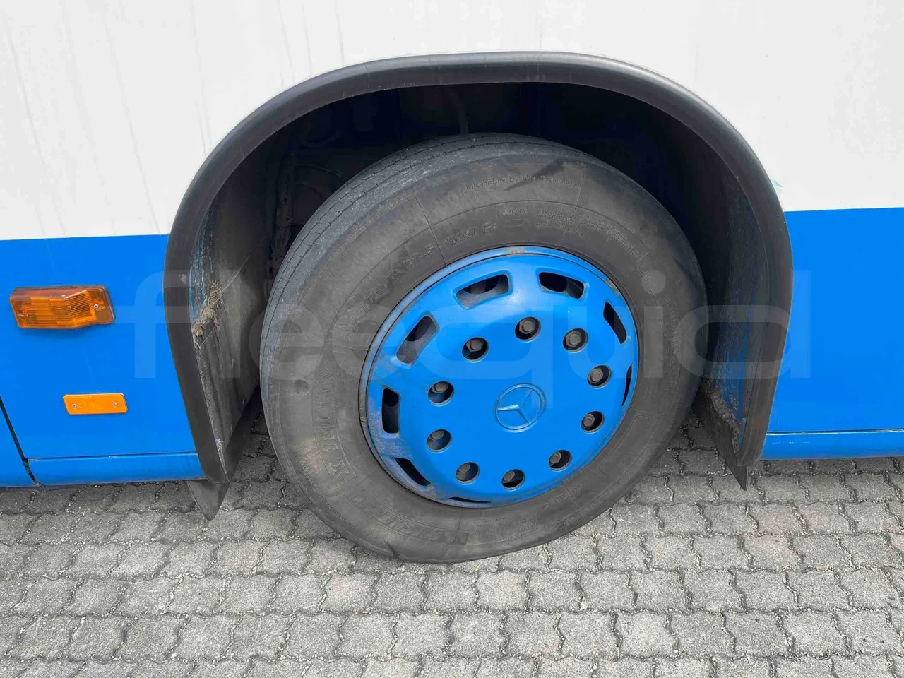 Mercedes-Benz Citaro O 530 628.02 - Euro 5 - 220 kW - 13.101 mt - tread condition front tires left