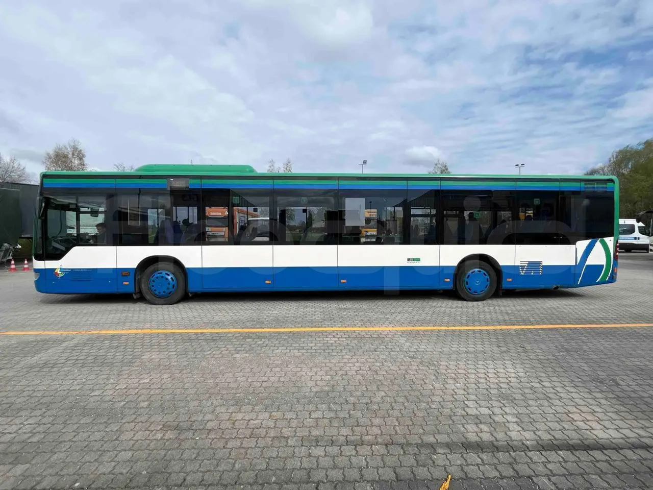 Mercedes-Benz Citaro O 530 628.02 - Euro 5 - 220 kW - 13.101 mt - left side photo