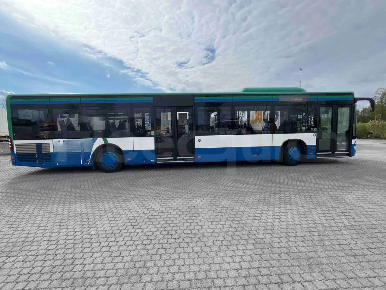 Mercedes-Benz Citaro O 530 628.02 - Euro 5 - 220 kW - 13.101 mt - right side doors closed