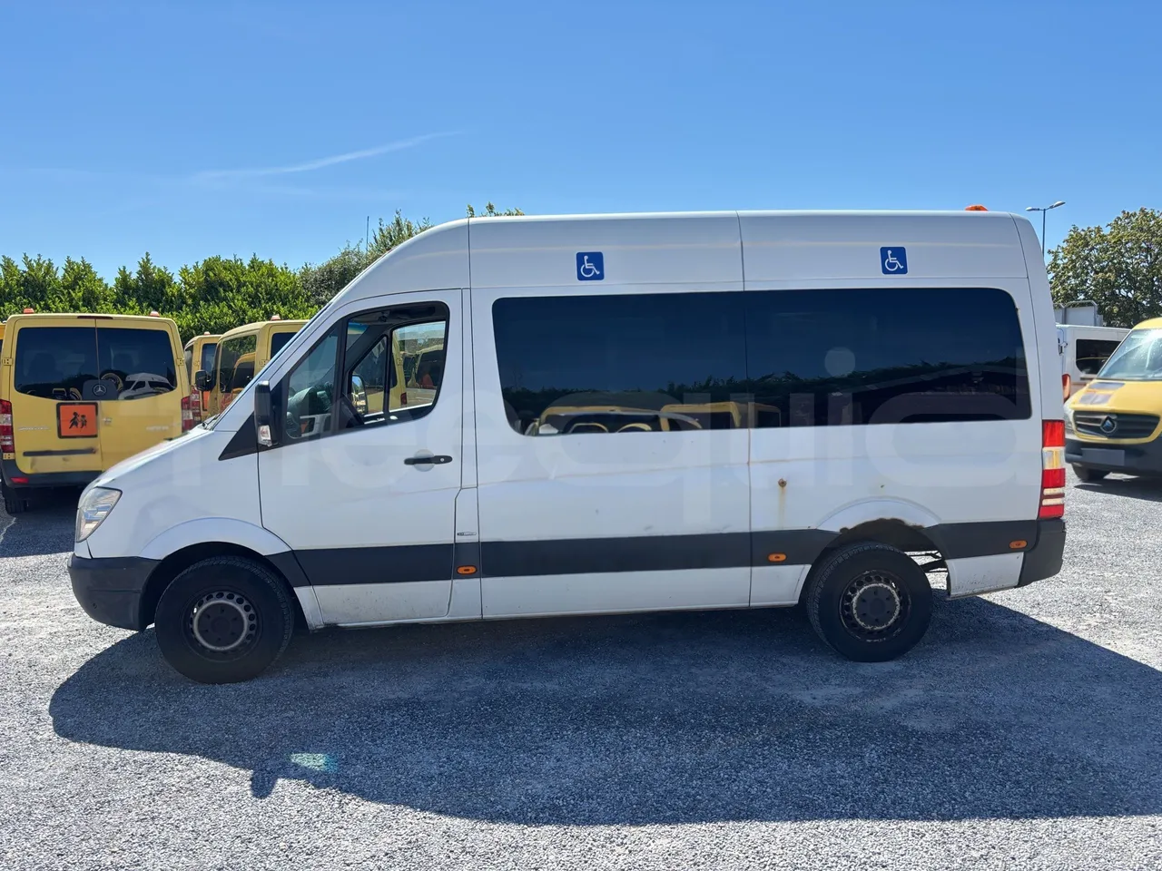 Mercedes-Benz Sprinter - Left Side