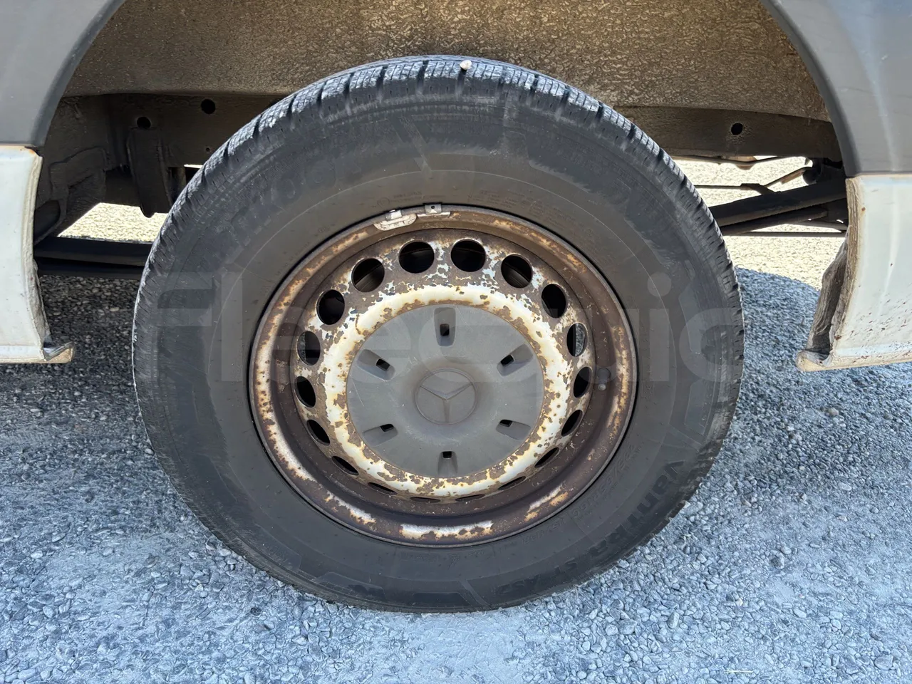 Mercedes-Benz Sprinter - First Axle Left Side: Tyre Size