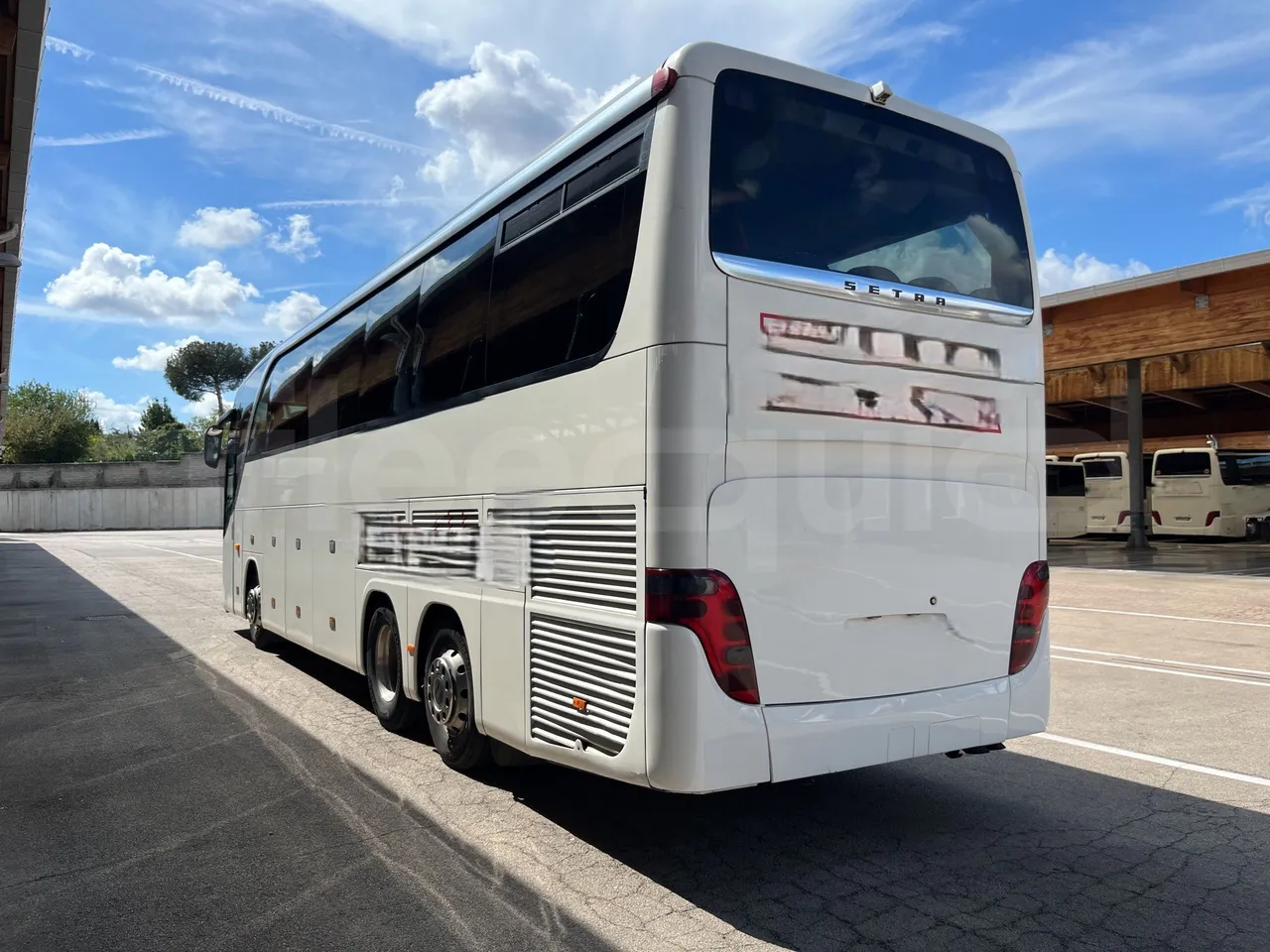 Setra S415 - 3/4 Rear Left Side