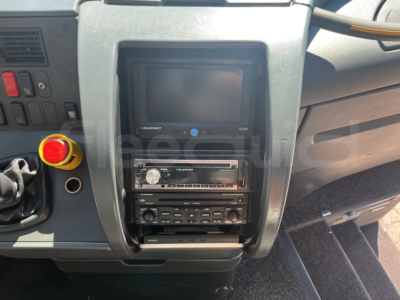 Setra S415 - Radio