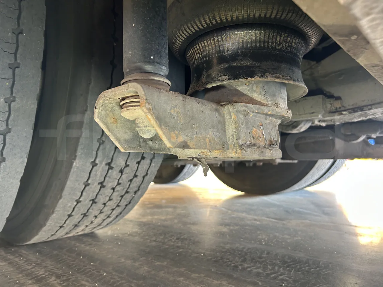 Setra S415 - Second Axle Discs Left Side