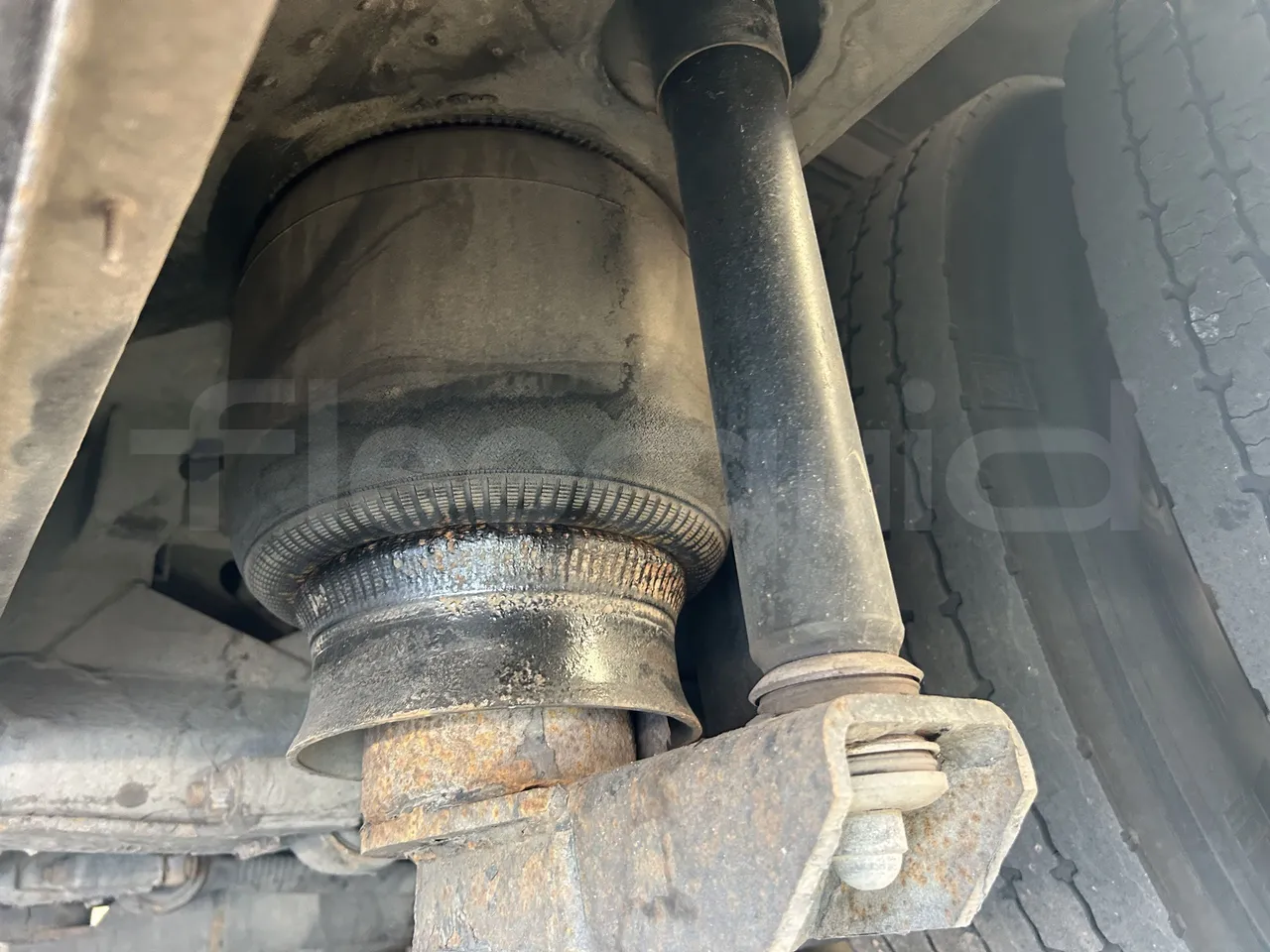Setra S415 - Second Axle Discs Right Side