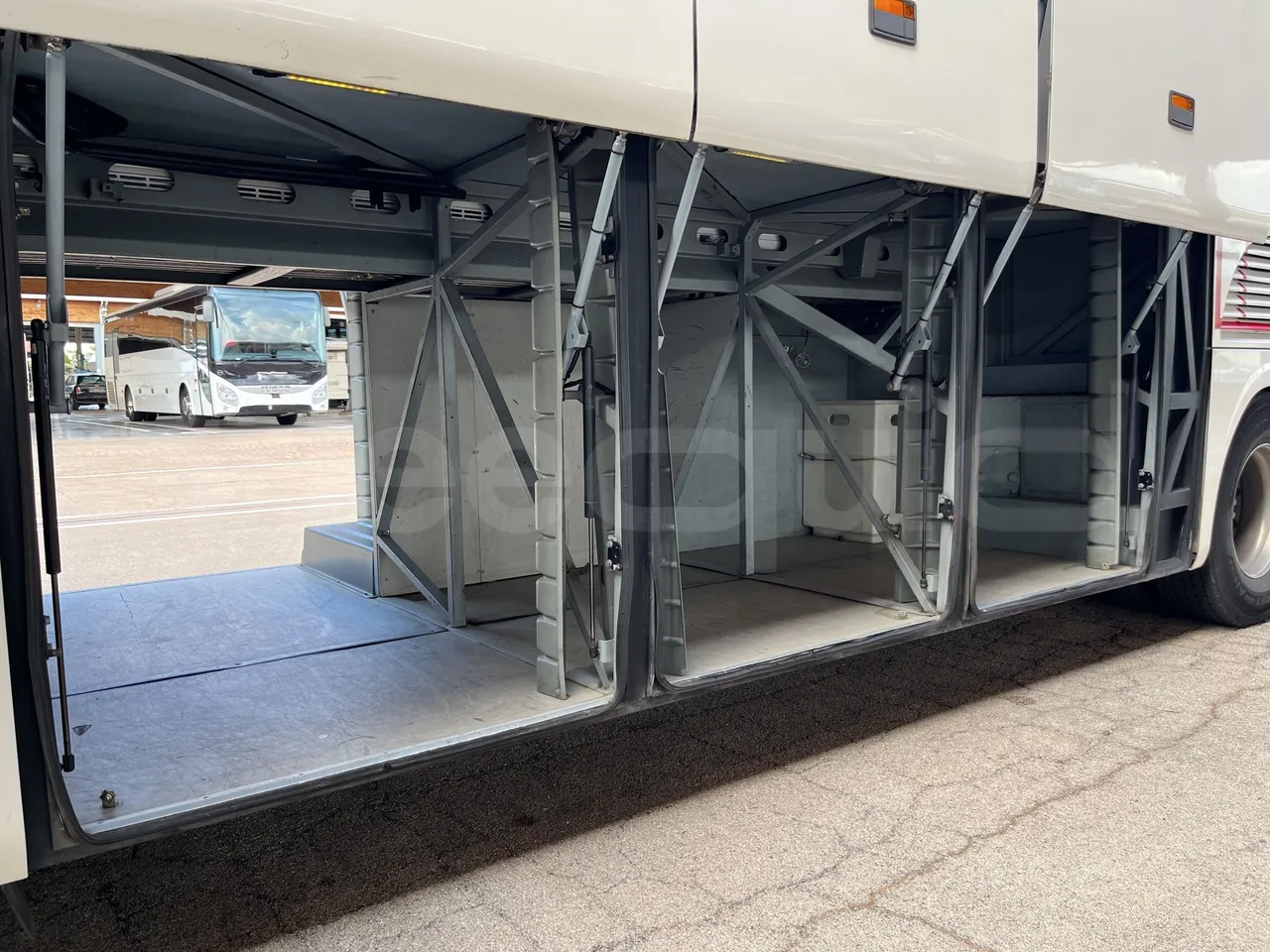 Setra S415 - Fire Suppression Nozzles