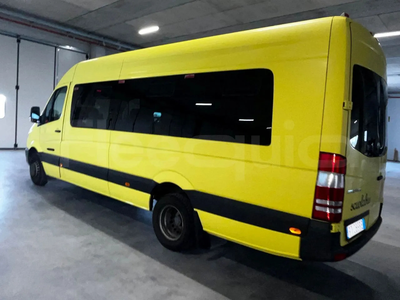 Mercedes-Benz Sprinter  906BB50-2 BUZOLA - Euro6 - 120kW - 7.361mt - right side doors open