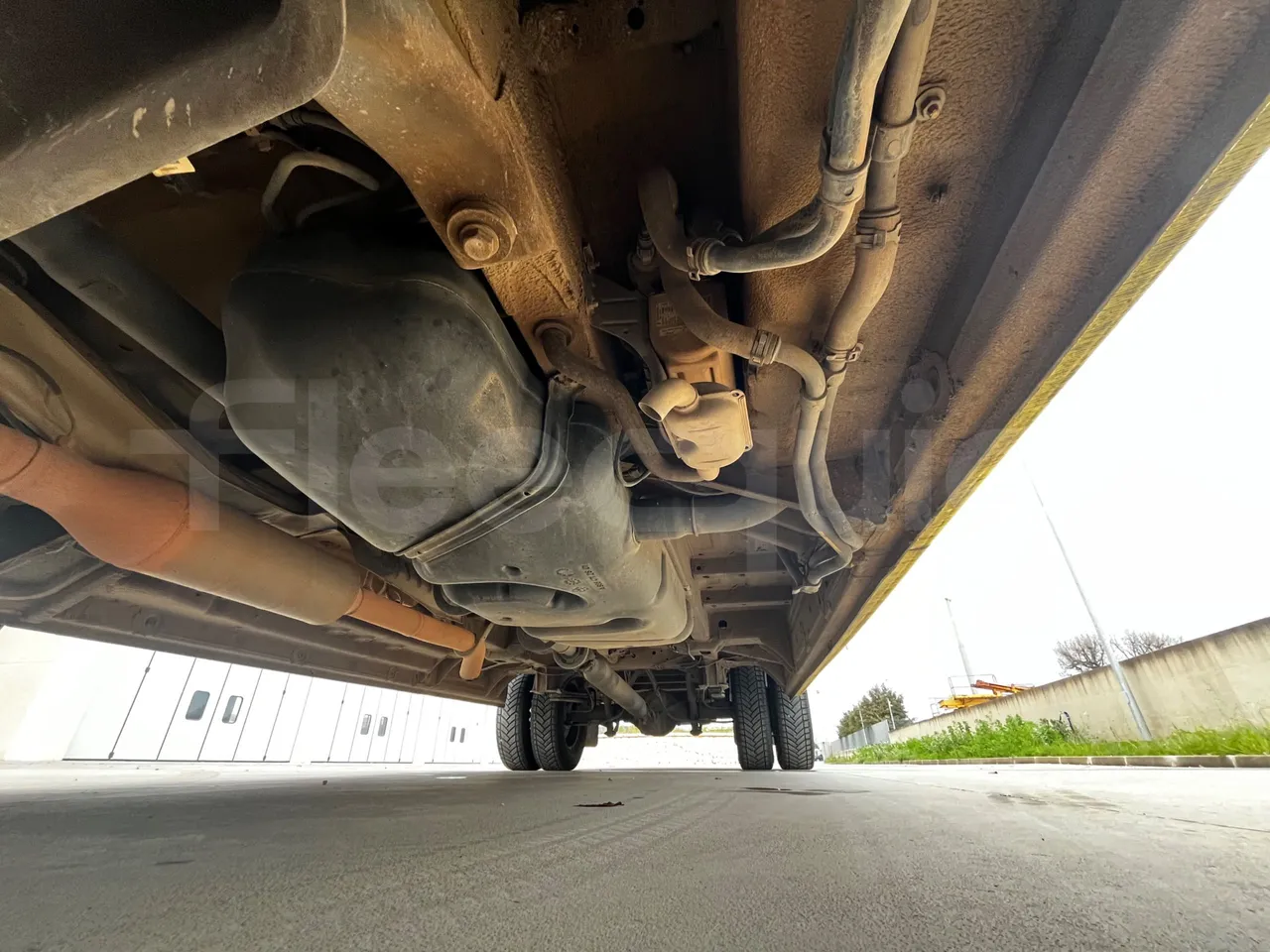 Mercedes-Benz Sprinter  906BB50-2 BUZOLA - Euro6 - 120kW - 7.361mt - front axle left side