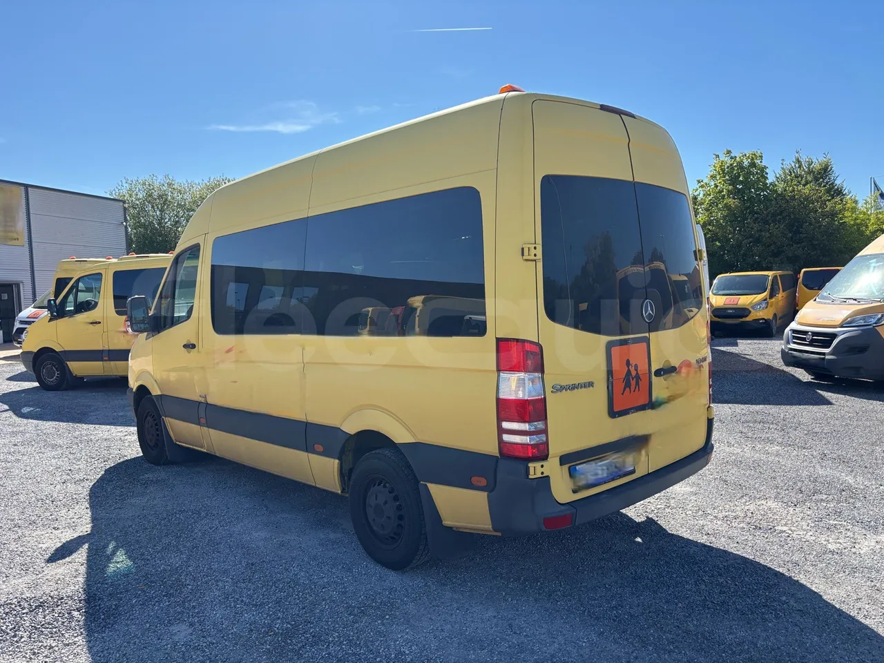 Mercedes-Benz Sprinter - 3/4 Rear Left Side