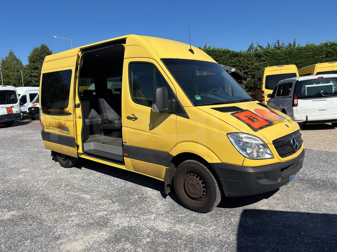 Mercedes-Benz Sprinter - 3/4 Front Right Side Doors Open