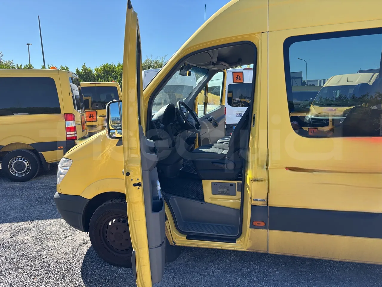 Mercedes-Benz Sprinter - Driver Door Open