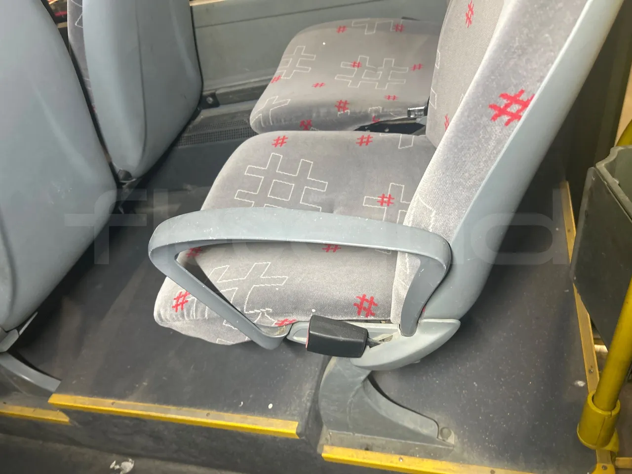Mercedes-Benz Citaro O 530 LE - Euro5 - 220kW - 13.057mt - armrest detail photo