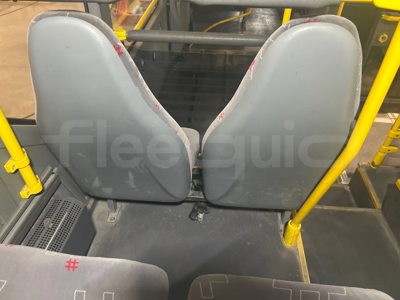 Mercedes-Benz Citaro O 530 LE - Euro5 - 220kW - 13.057mt - mesh detail photo