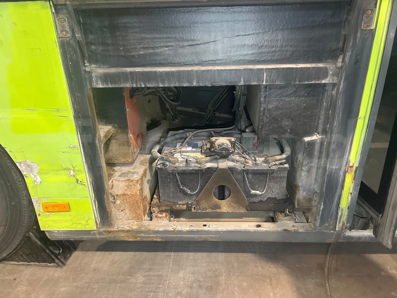 Mercedes-Benz Citaro O 530 LE - Euro5 - 220kW - 13.057mt - external compartments photo