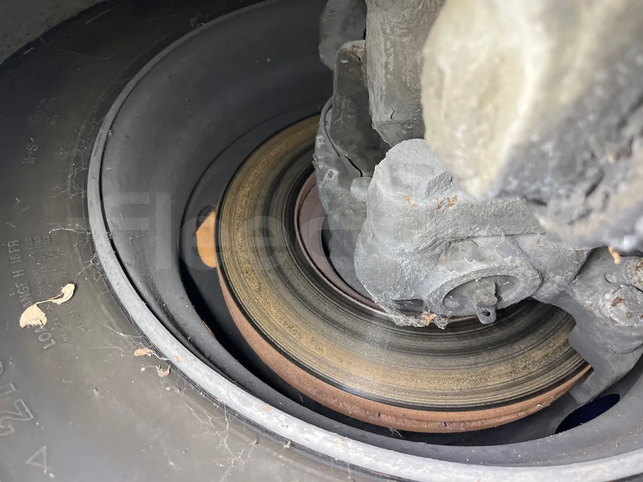 Mercedes-Benz Citaro O 530 LE - Euro5 - 220kW - 13.057mt - front discs left