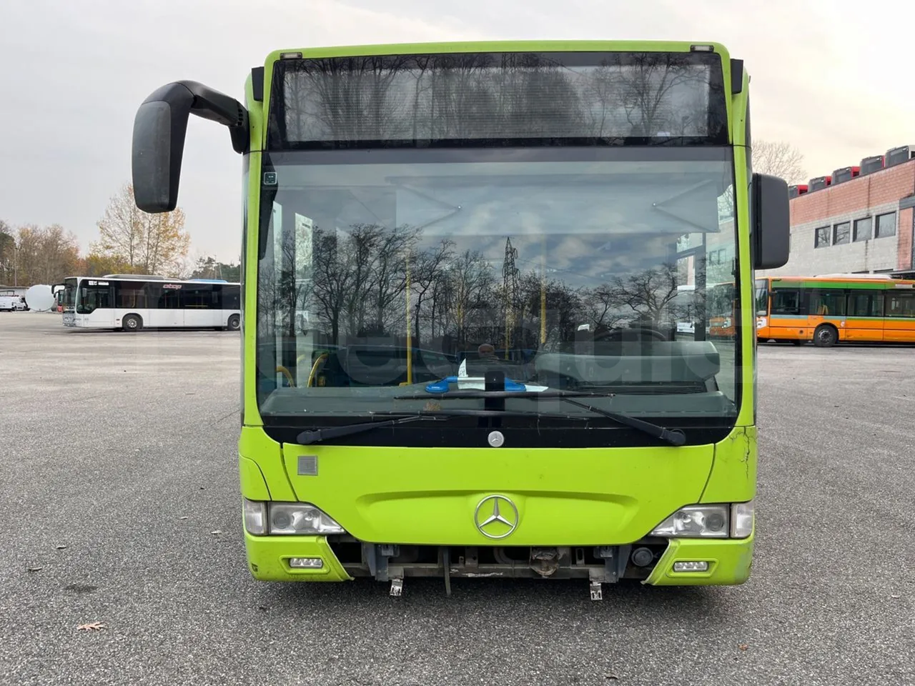 Mercedes-Benz Citaro O 530 LE - Euro5 - 220kW - 13.057mt - front photo