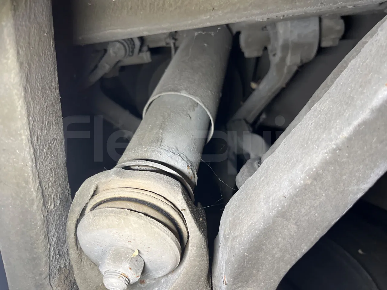 Mercedes-Benz Citaro O 530 LE - Euro5 - 220kW - 13.057mt - front shock absorbers right