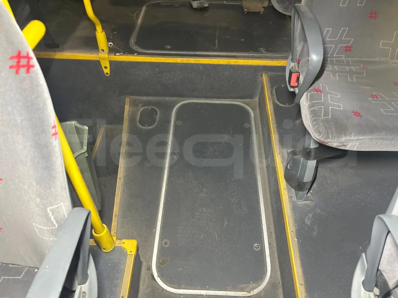 Mercedes-Benz Citaro O 530 LE - Euro5 - 220kW - 13.057mt - floor hatches photo