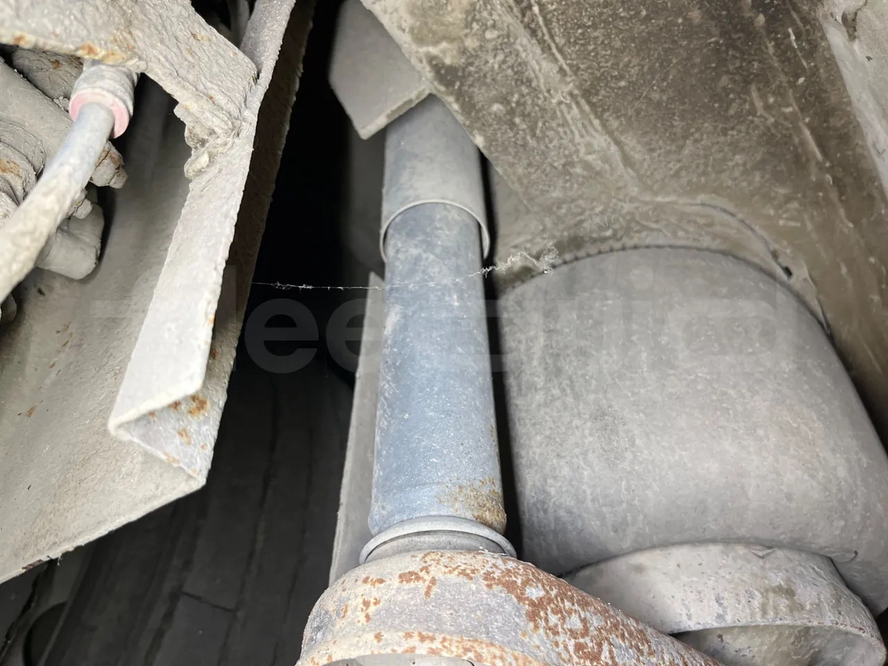 Mercedes-Benz Citaro O 530 LE - Euro5 - 220kW - 13.057mt - axle 2 shock absorbers 1 right