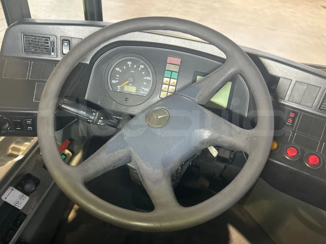 Mercedes-Benz Citaro O 530 LE - Euro5 - 220kW - 13.057mt - steering wheel photo