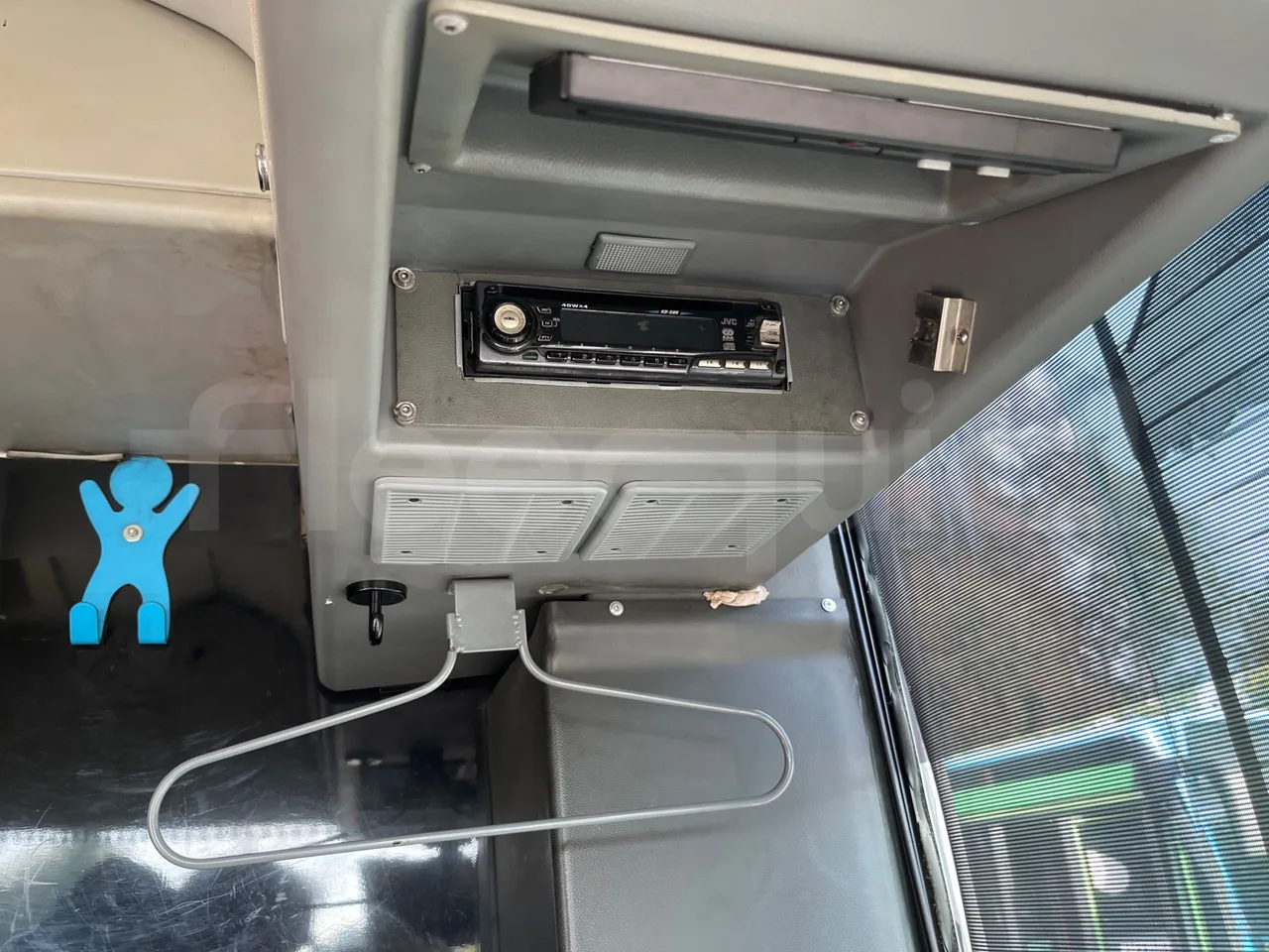 Mercedes-Benz Conecto 628B02-BD1GKEB/ Euro 6 - 265 Kw - 17.956 Mt - radio accessories photo