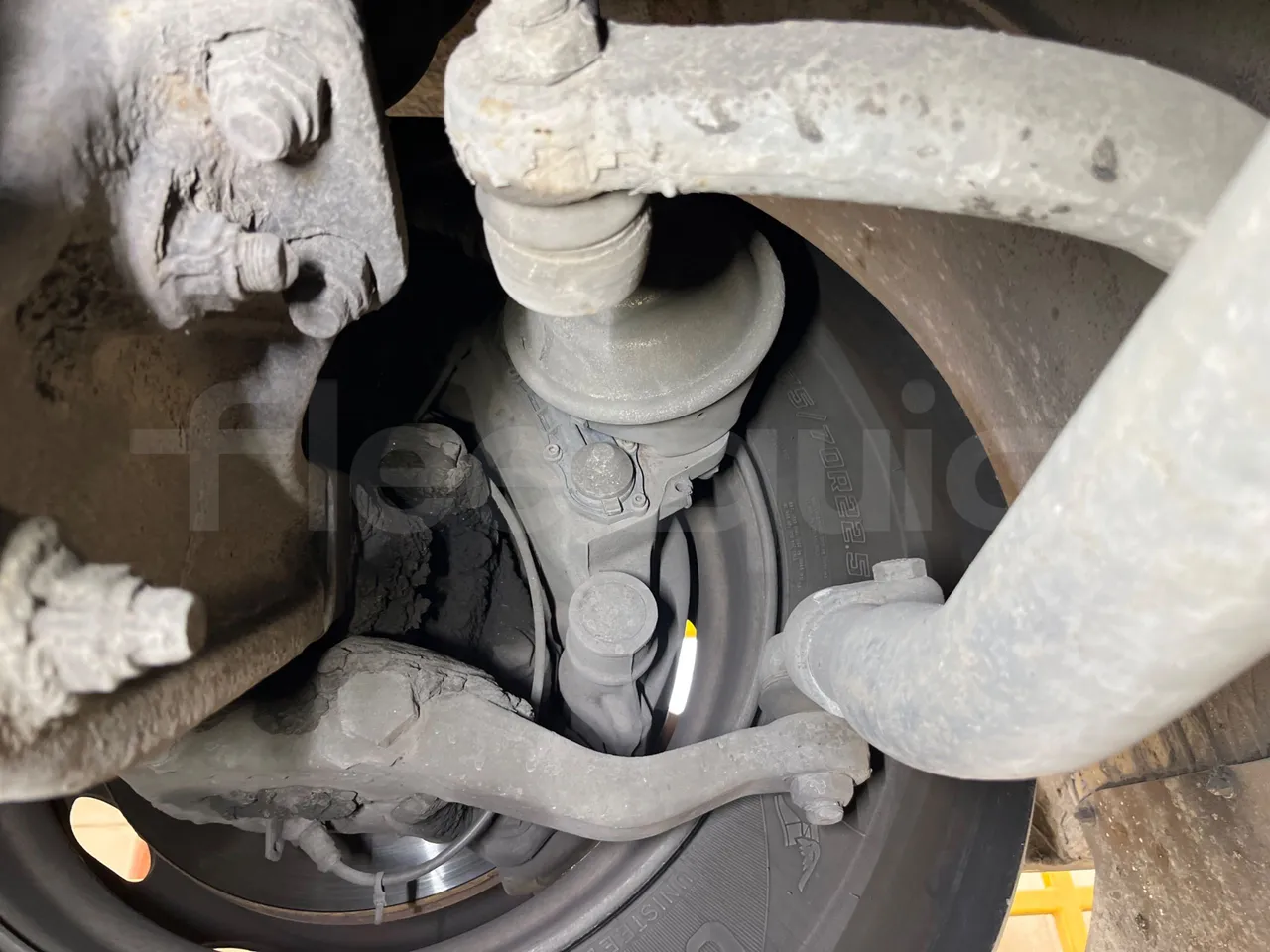 Mercedes-Benz Conecto 628B02-BD1GKEB/ Euro 6 - 265 Kw - 17.956 Mt - front brake calipers right