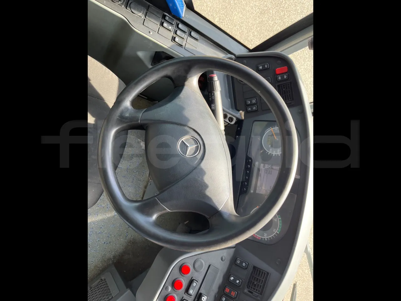 Mercedes-Benz Conecto 628B02-BD1GKEB/ Euro 6 - 265 Kw - 17.956 Mt - steering wheel photo