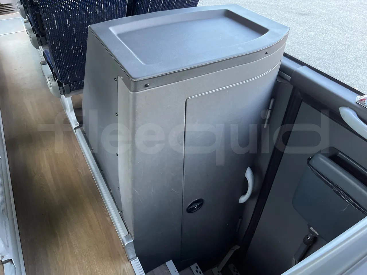 Irizar i6 13.35 - EUR6 - 330kW - 12.92m - toilette accessories photo
