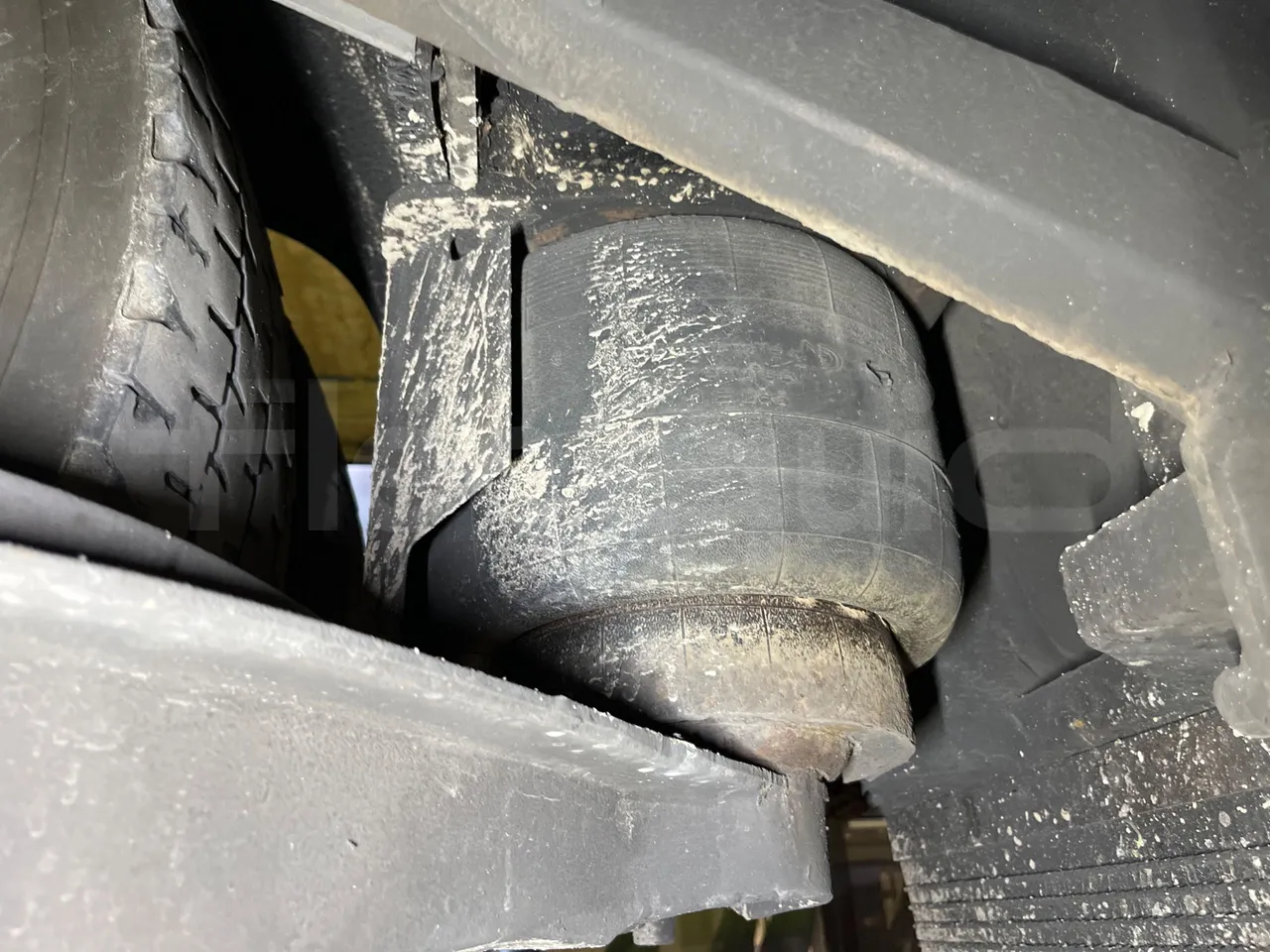 Irizar i6 13.35 - EUR6 - 330kW - 12.92m - axel 2 air springs 2 right