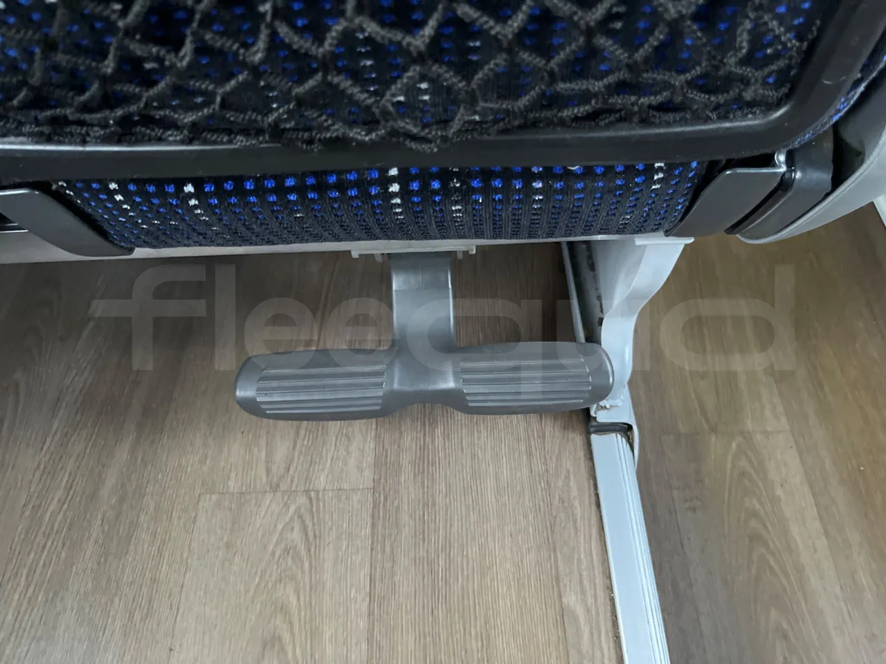Irizar i6 13.35 - EUR6 - 330kW - 12.92m - footrest detail photo