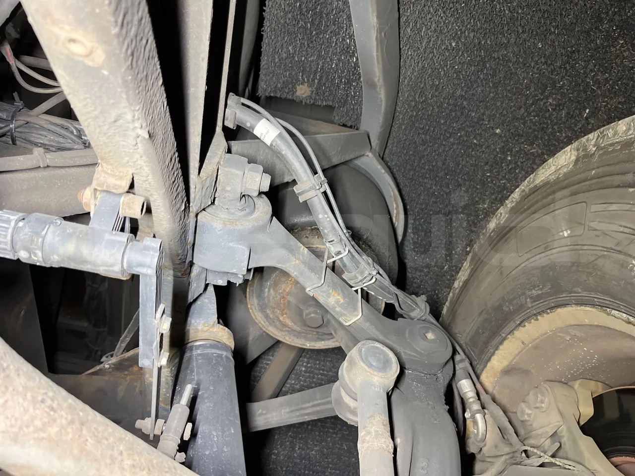 Irizar i6 13.35 - EUR6 - 330kW - 12.92m - front air springs right