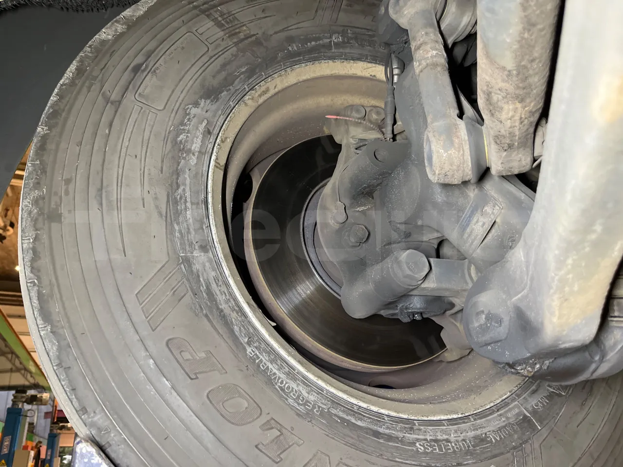 Irizar i6 13.35 - EUR6 - 330kW - 12.92m - front discs left